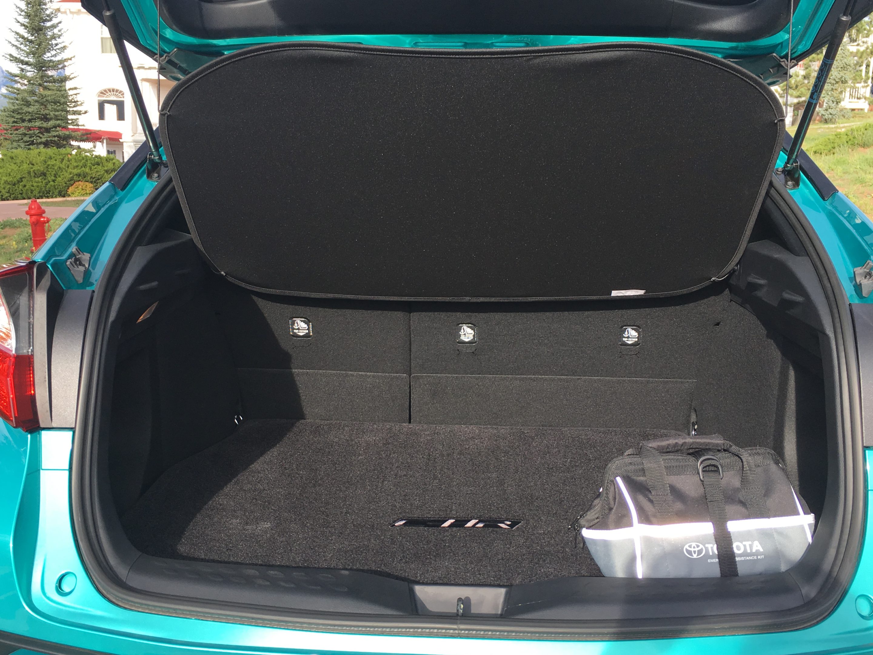 C-HR trunk space