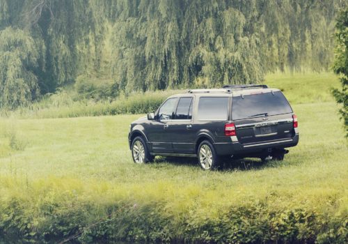 Full size suv off road