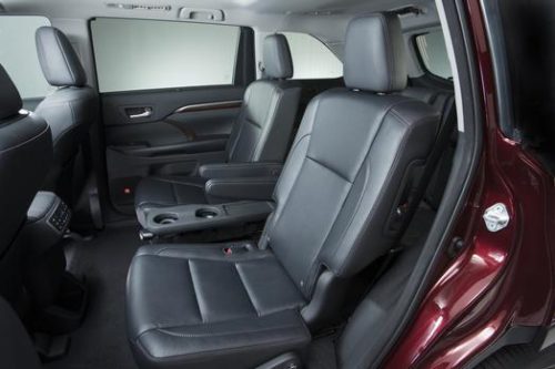 VW Atlas vs Toyota Highlander.