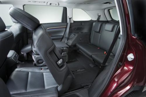 VW Atlas vs Toyota Highlander.
