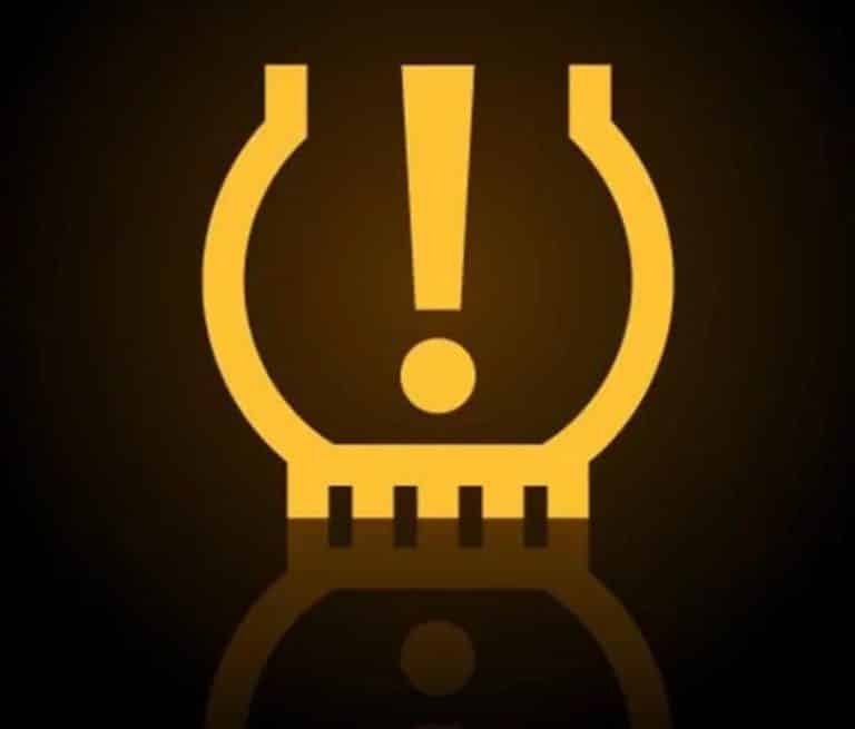 5 Dashboard Warning Lights (What Do They Mean?)