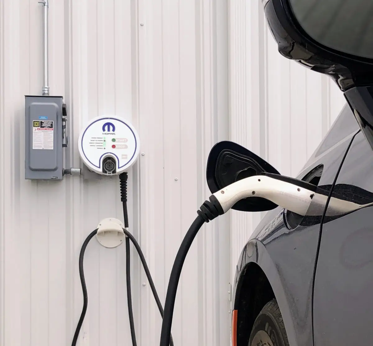 plug in minivan charging